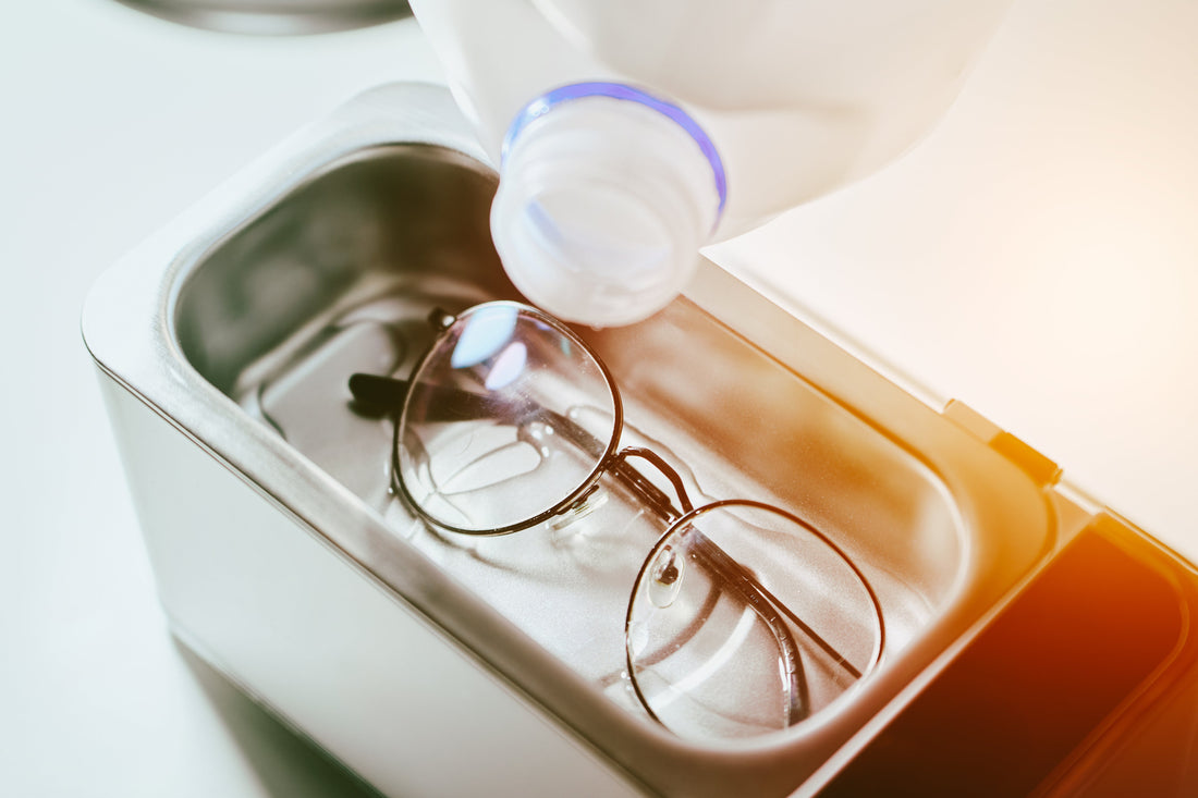 What liquid do I put in an ultrasonic cleaner?